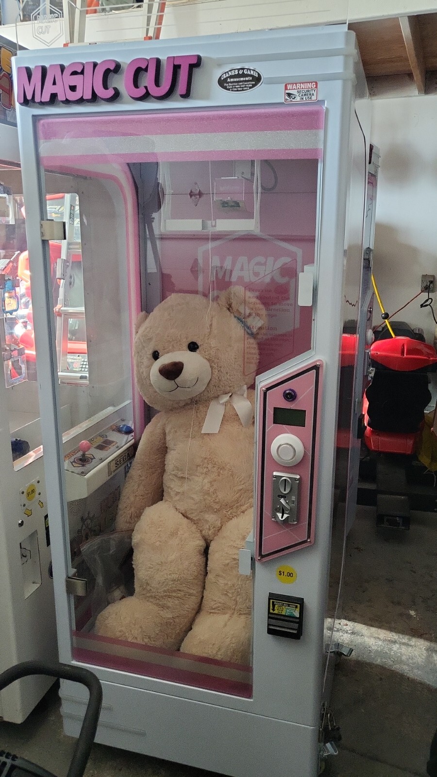 TOY PLUSH CUT TO WIN PRIZE ARCADE TOY CRANE MACHINE ( SHIPPING)