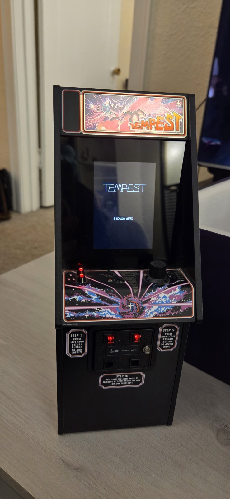 New Wave Toys Replicade Tempest Arcade Machine 1/6 Scale 2019
