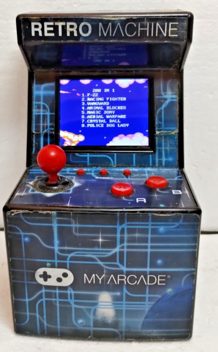 My Arcade – DGUN-2577 Retro Machine: Mini Video Game Arcade Cabinet – 200 Games
