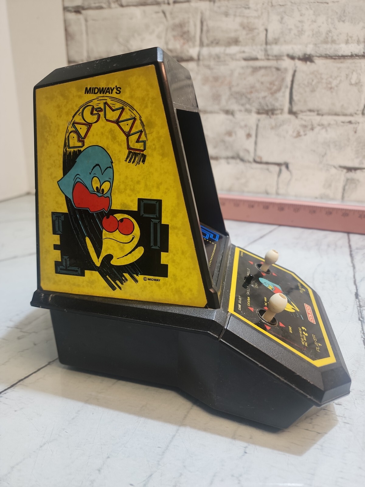 Vtg 1981 Coleco Pac-Man Mini Arcade Table Top Working w/ Battery Cover Game
