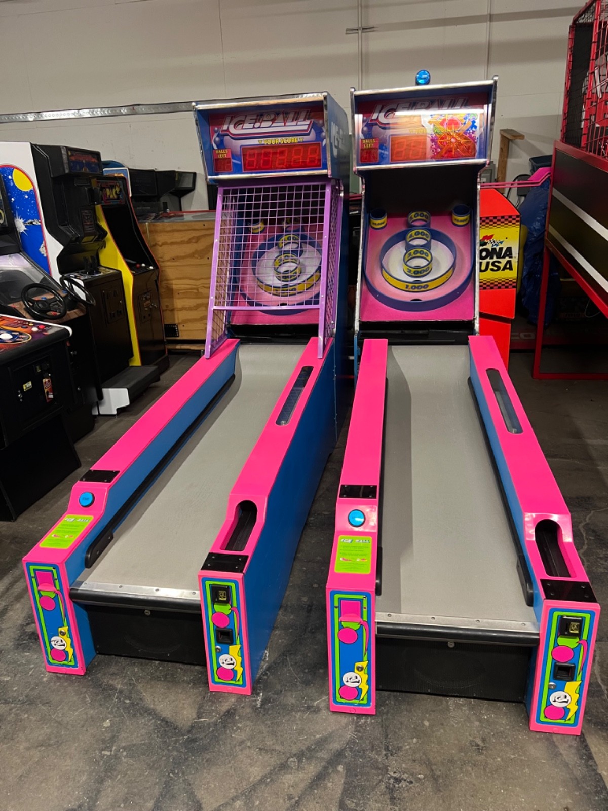 ICEBALL SKEEBALL MACHINE by ICE (Excellent) *RARE*