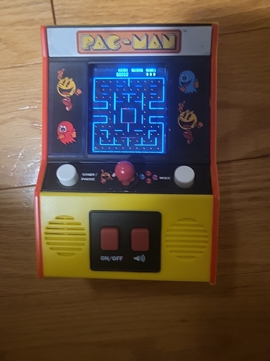 Bandai Namco 2019 Mini Pac-Man Retro Arcade Machine 5.5 Inches Tall 09530 Tested