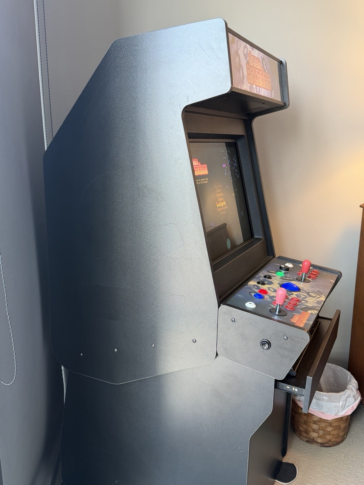 Dream Arcades: Classic Arcade Video Game Machine. Used. Excellent Condition.