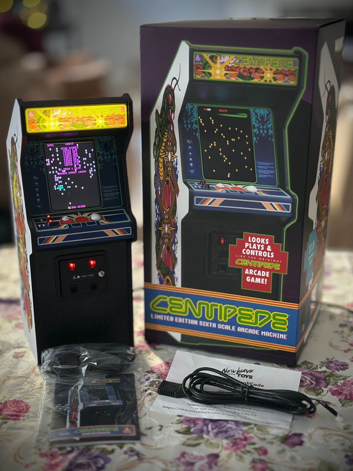 New Wave Toys Limited Edition Replicade Centipede 1/6 Scale Arcade Machine