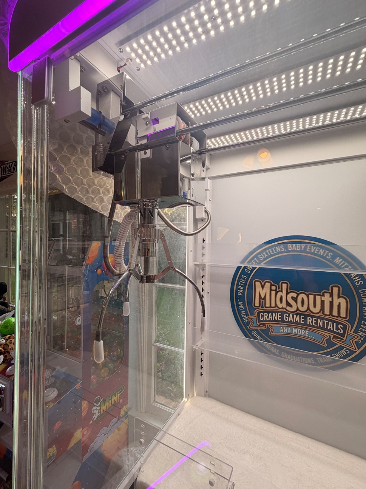 BRAND NEW- STILL IN SHIPPING CONTAINER- Claw machine arcade game