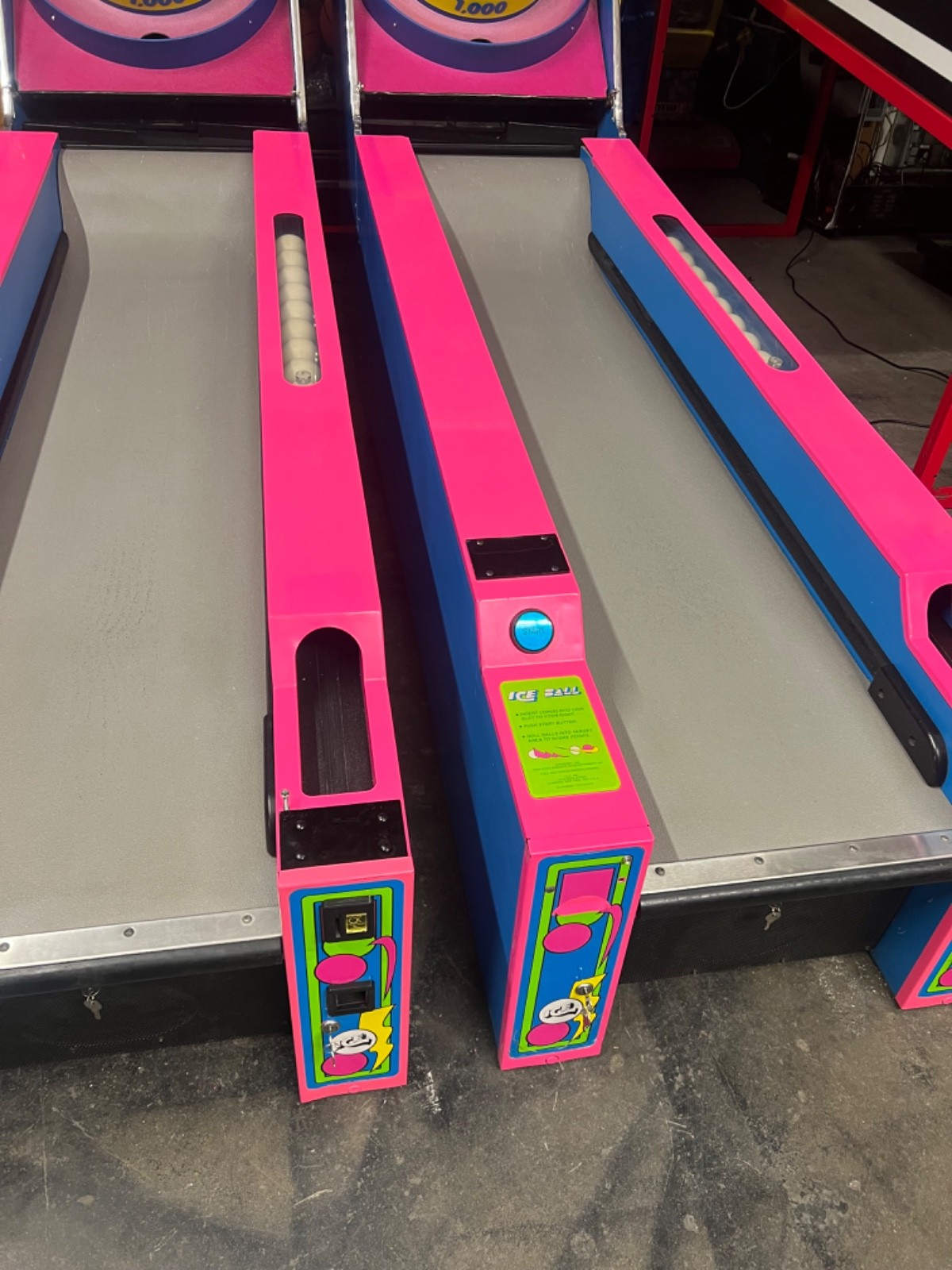 ICEBALL SKEEBALL MACHINE by ICE (Excellent) *RARE*