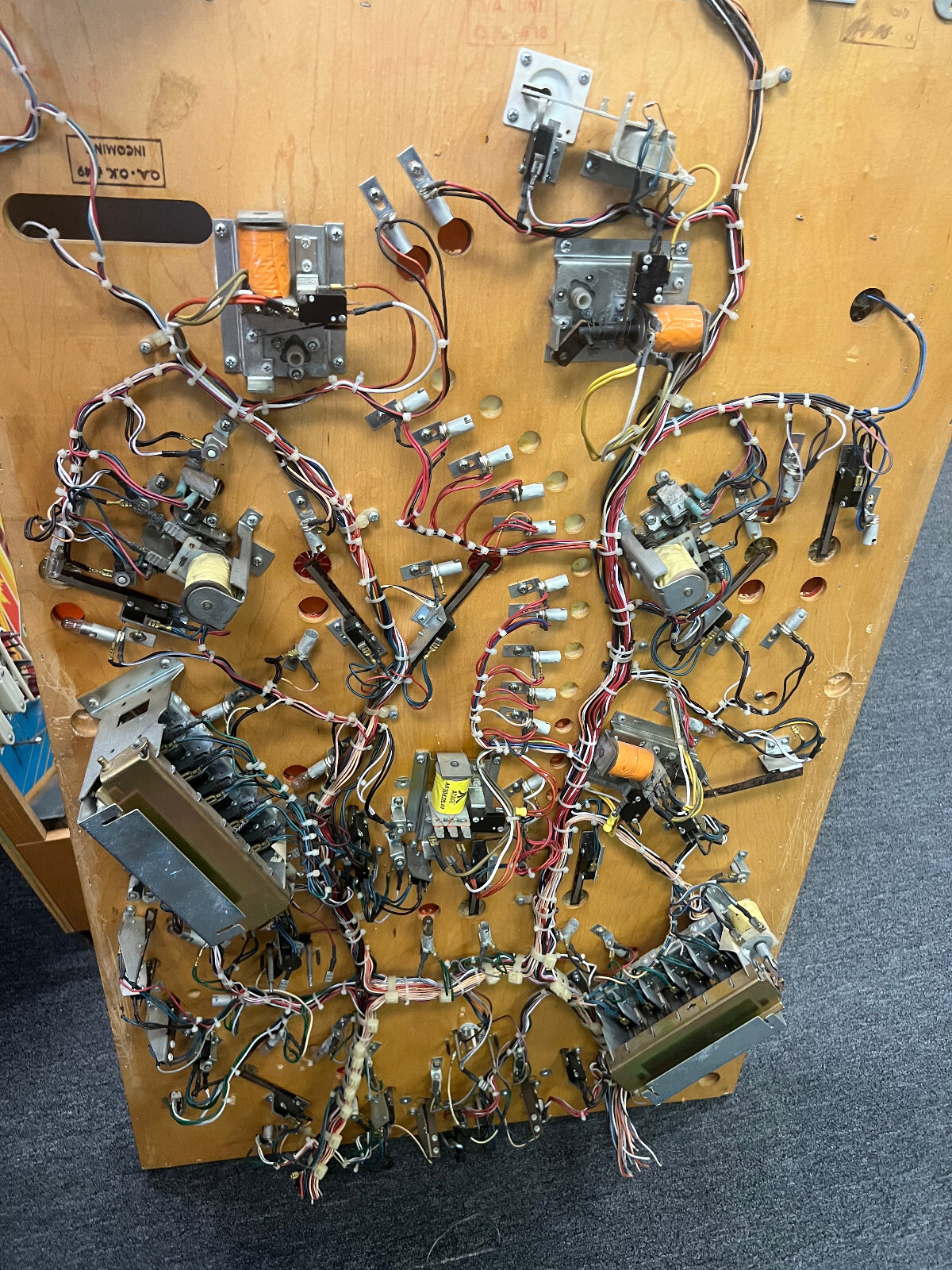 MIDDLE EARTH by ATARI 1978 Pinball PLAYFIELD (POPULATED)