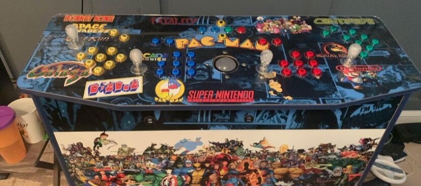arcade machine raspberry pie has 2,000 games on it used maybe 5 times