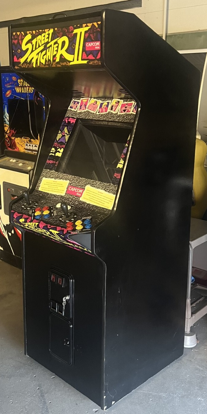 STREET FIGHTER II ARCADE MACHINE by CAPCOM 1991 (Excellent Condition)