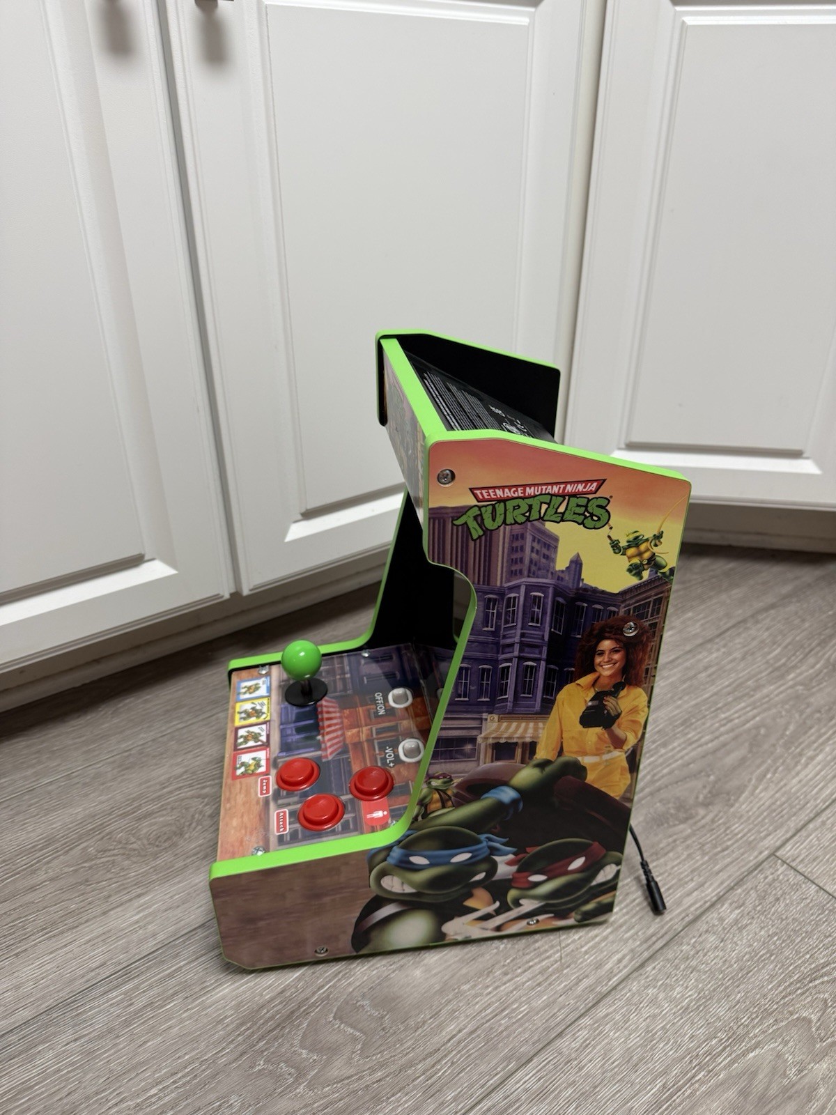 Arcade1Up Teenage Mutant Ninja Turtles Turtles in Time Arcade 16″ TABLE TOP
