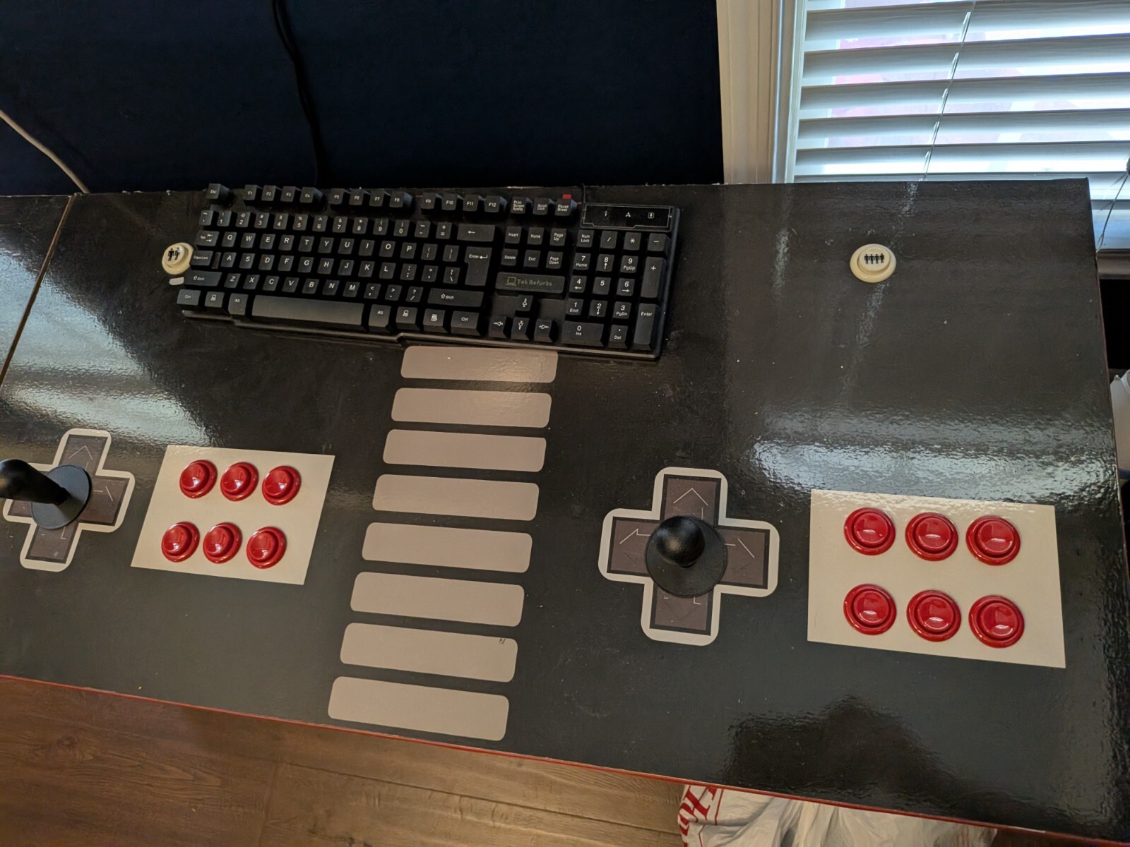 Arcade Machine Pedestal 4 PLAYER Custom NINTENDO logo’d. Wired and rdy to use.
