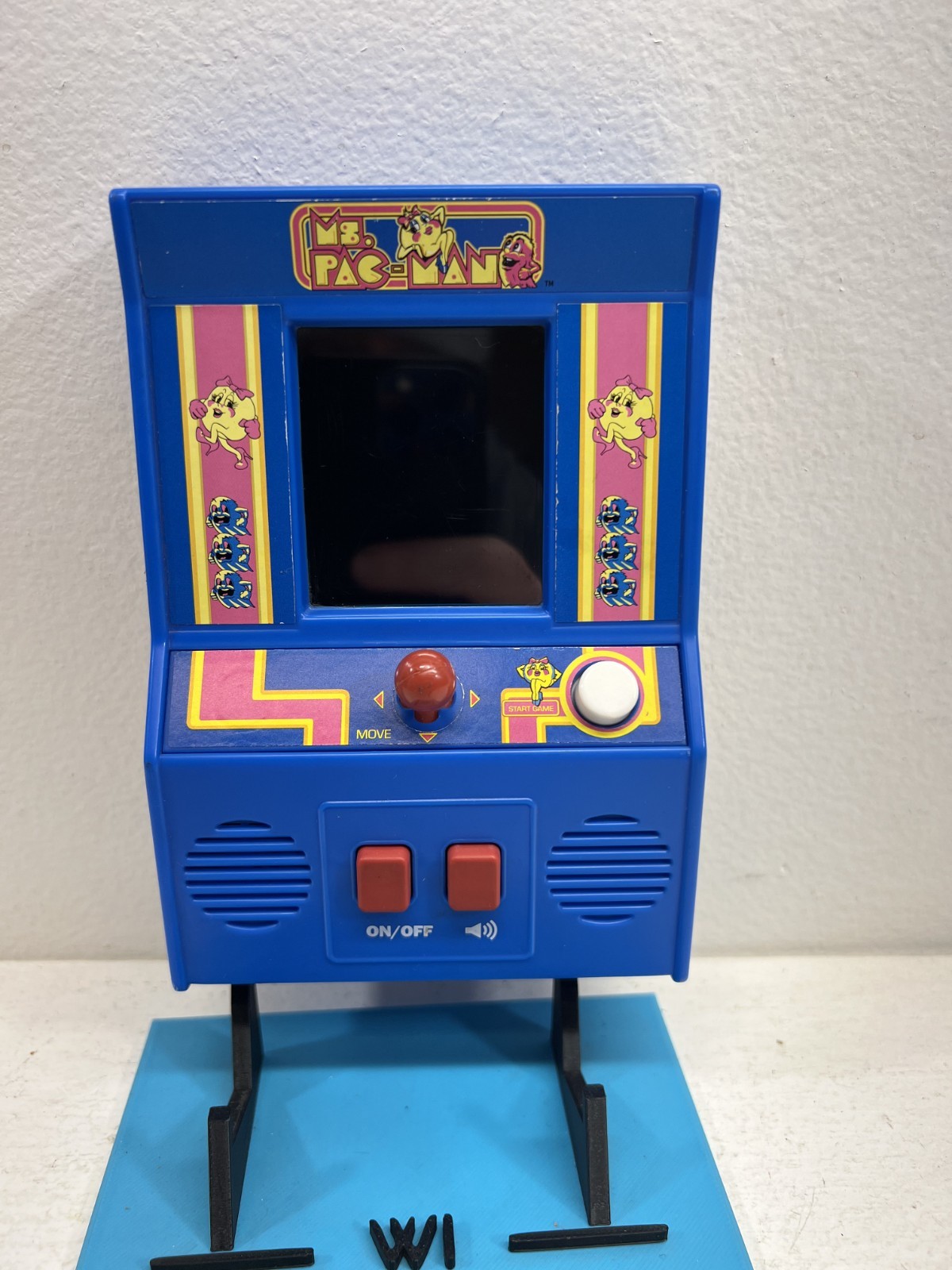 Ms.Pac-man Handheld Retro Mini Arcade Game 2018 Bandai Namco #09614 *Tested*
