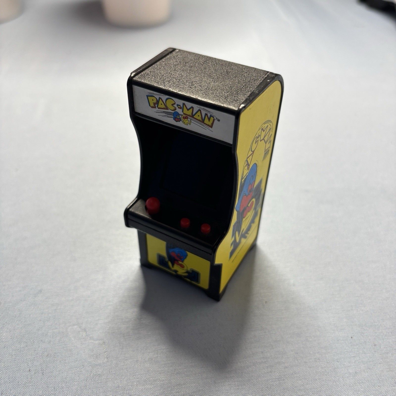 Mini Pac-Man Arcade Game – 3.5″ Size with Full Gameplay & Authentic Sounds