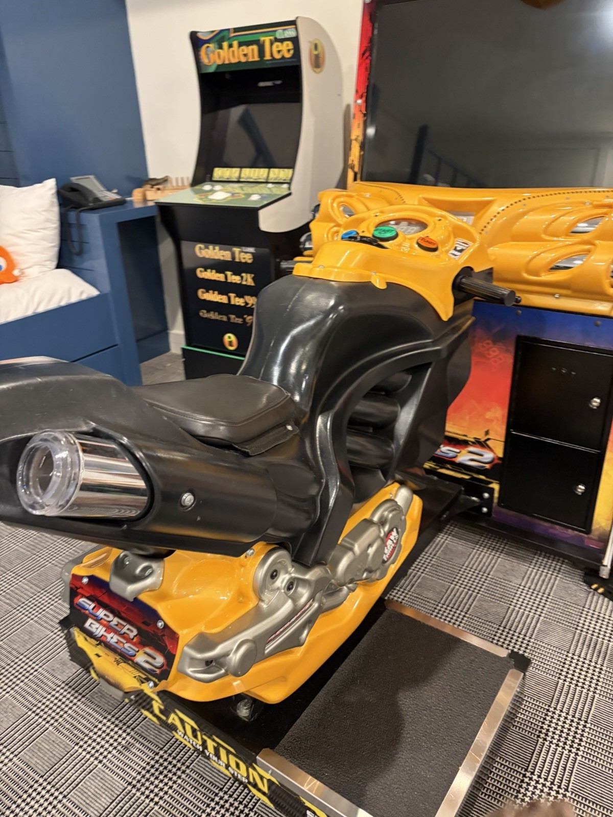 Raw Thrills Super Bikes 2 Arcade Machine Yellow Motorcycle Simulator Original