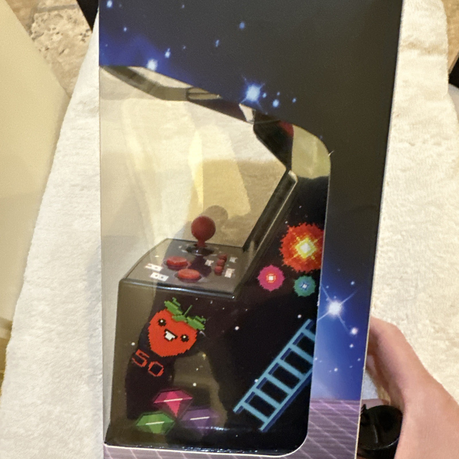NEW IN BOX Mini Arcade Machine by Thumbs Up With 240 16 Bit Games