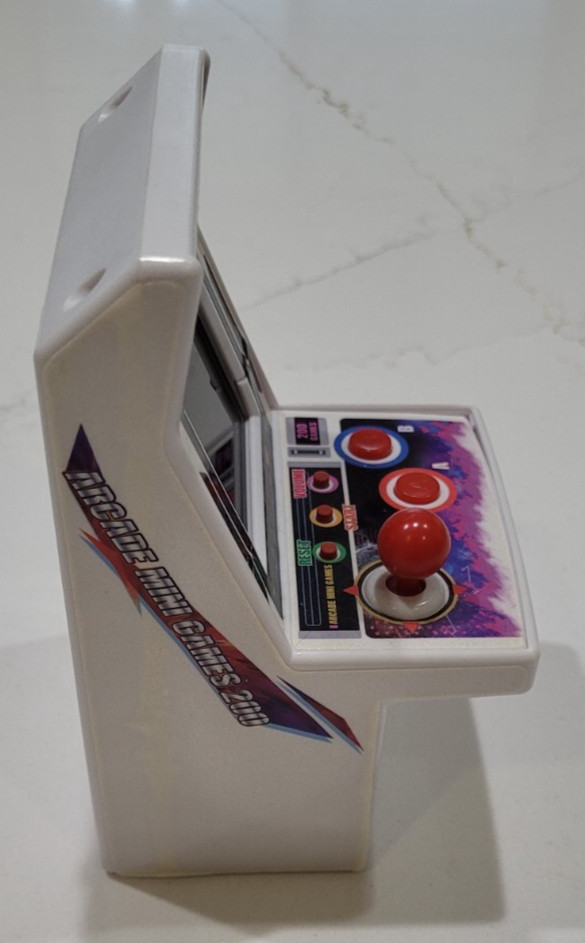 Mini Arcade Machine – 200 Games Built-In – Retro Gaming – Lights and Sounds