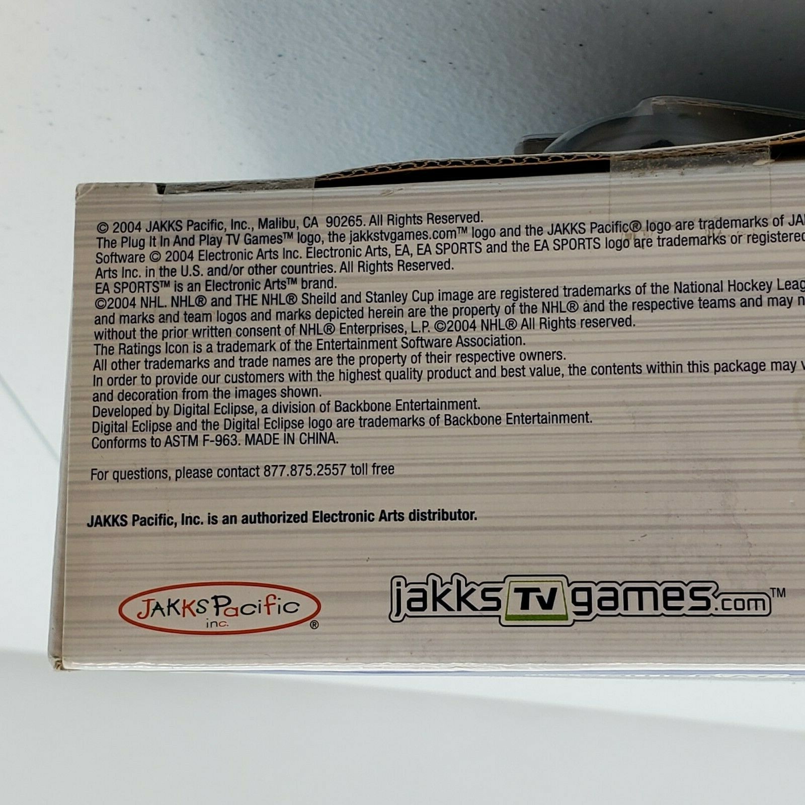 EA Sports Madden 95 & NHL 95 Plug & Play TV Game – Jakks Pacific 2004 Retro