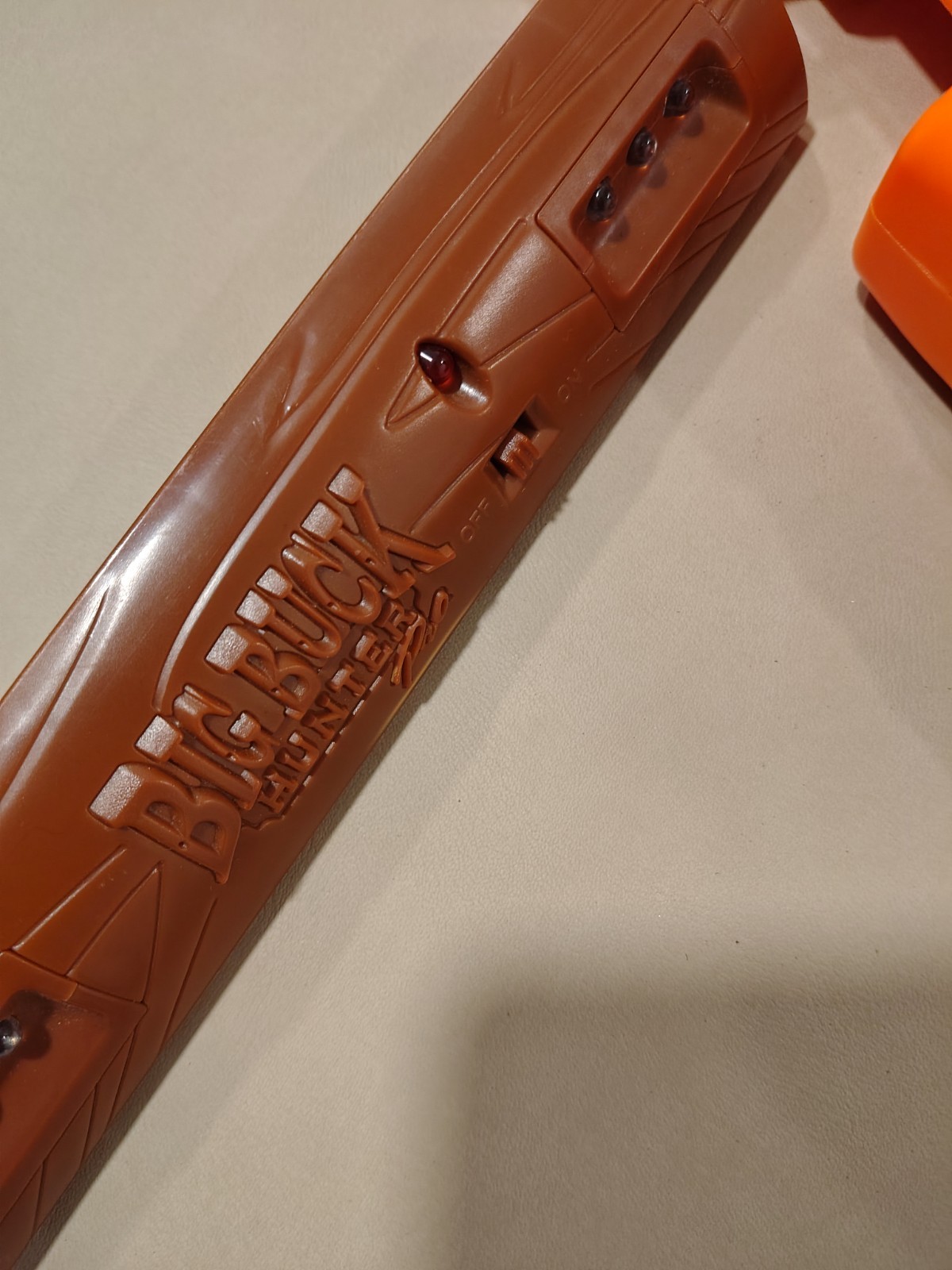 UNTESTED Big Buck Hunter Pro Orange Gun & Sensor Bar
