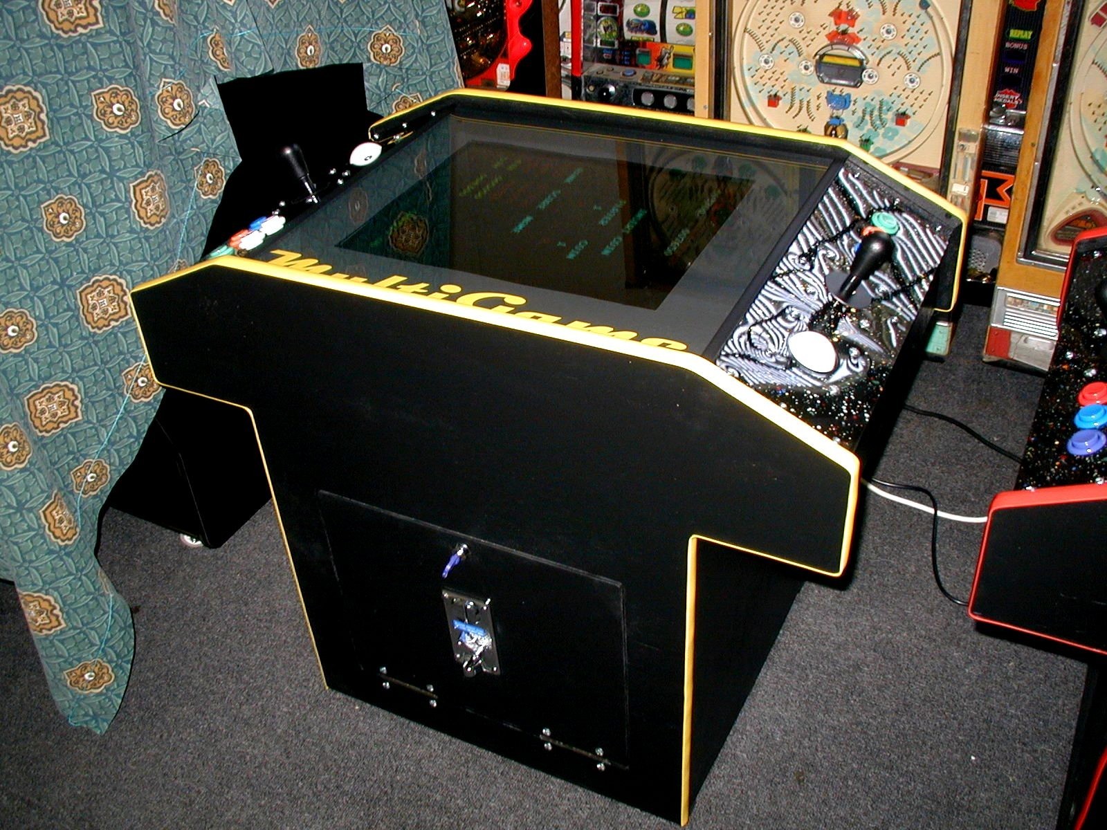 Cocktail Table arcade machine / commercial quality / 60 games