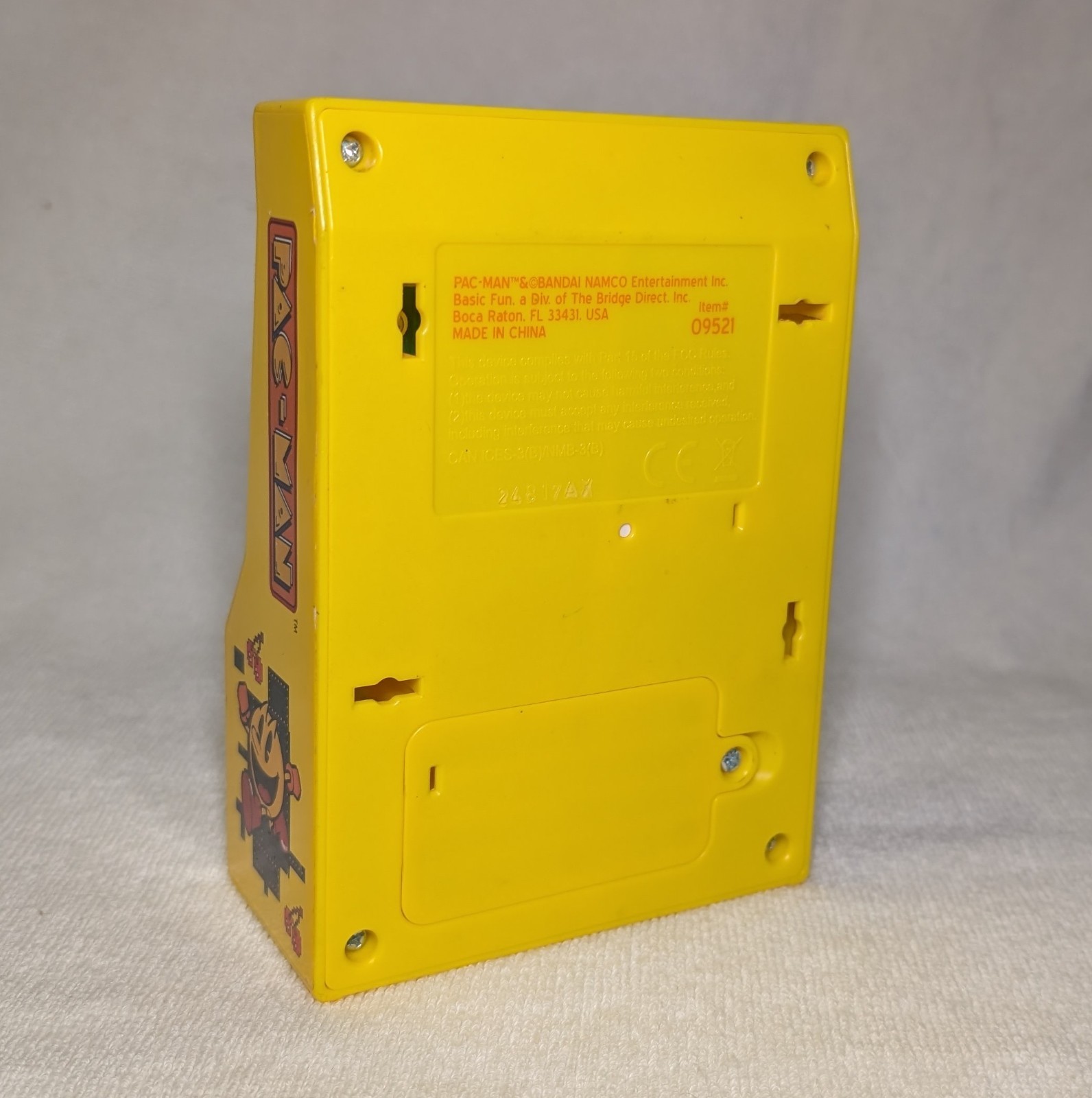 PAC-MAN BANDAI NAMCO 6 inch mini arcade machine – tested, clean battery contacts