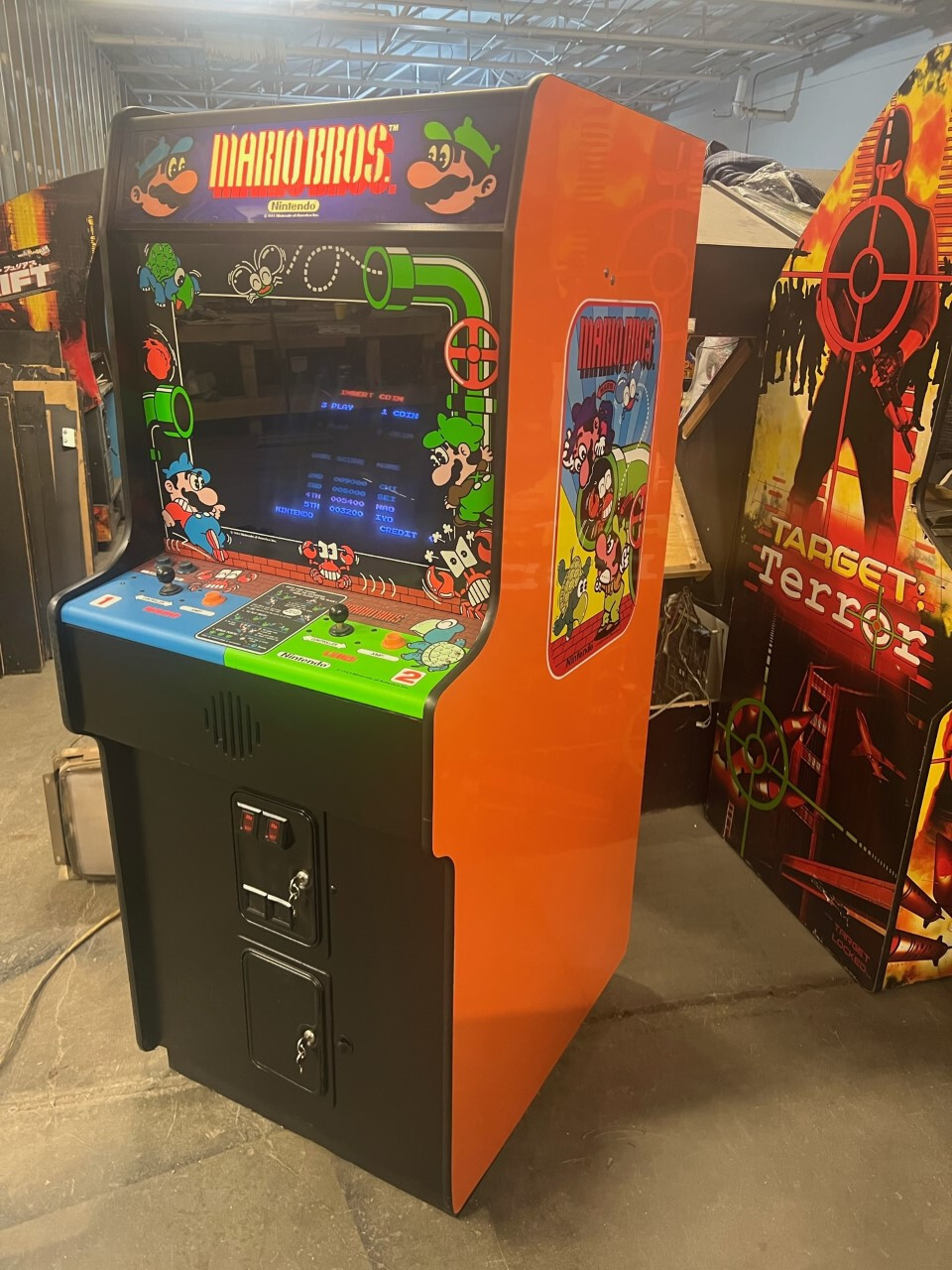 MARIO BROS ARCADE MACHINE by NINTENDO 1983 (Excellent Condition) *RARE*