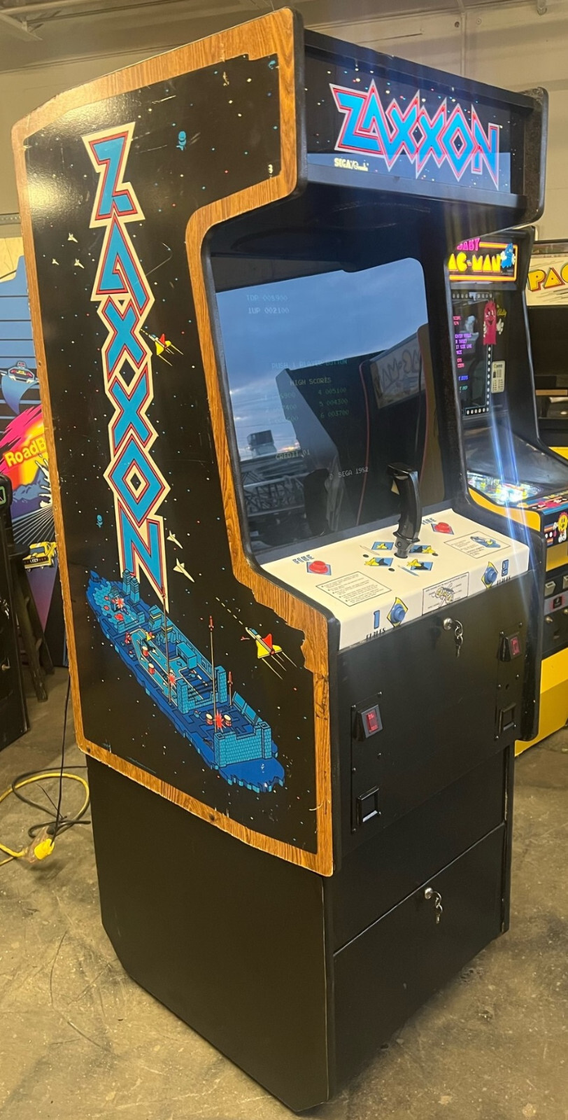 ZAXXON ARCADE MACHINE by SEGA/GREMLIN 1982 (Excellent Condition) *RARE*
