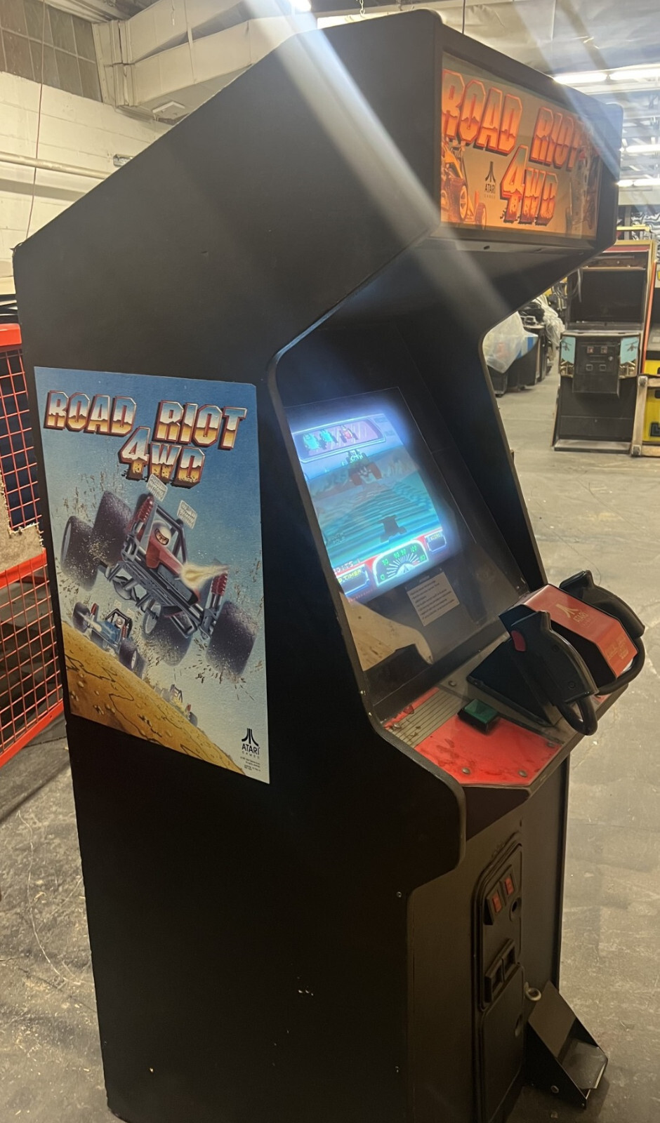 ROAD RIOT 4WD ARCADE MACHINE by ATARI 1991 (Excellent Condition) *RARE*