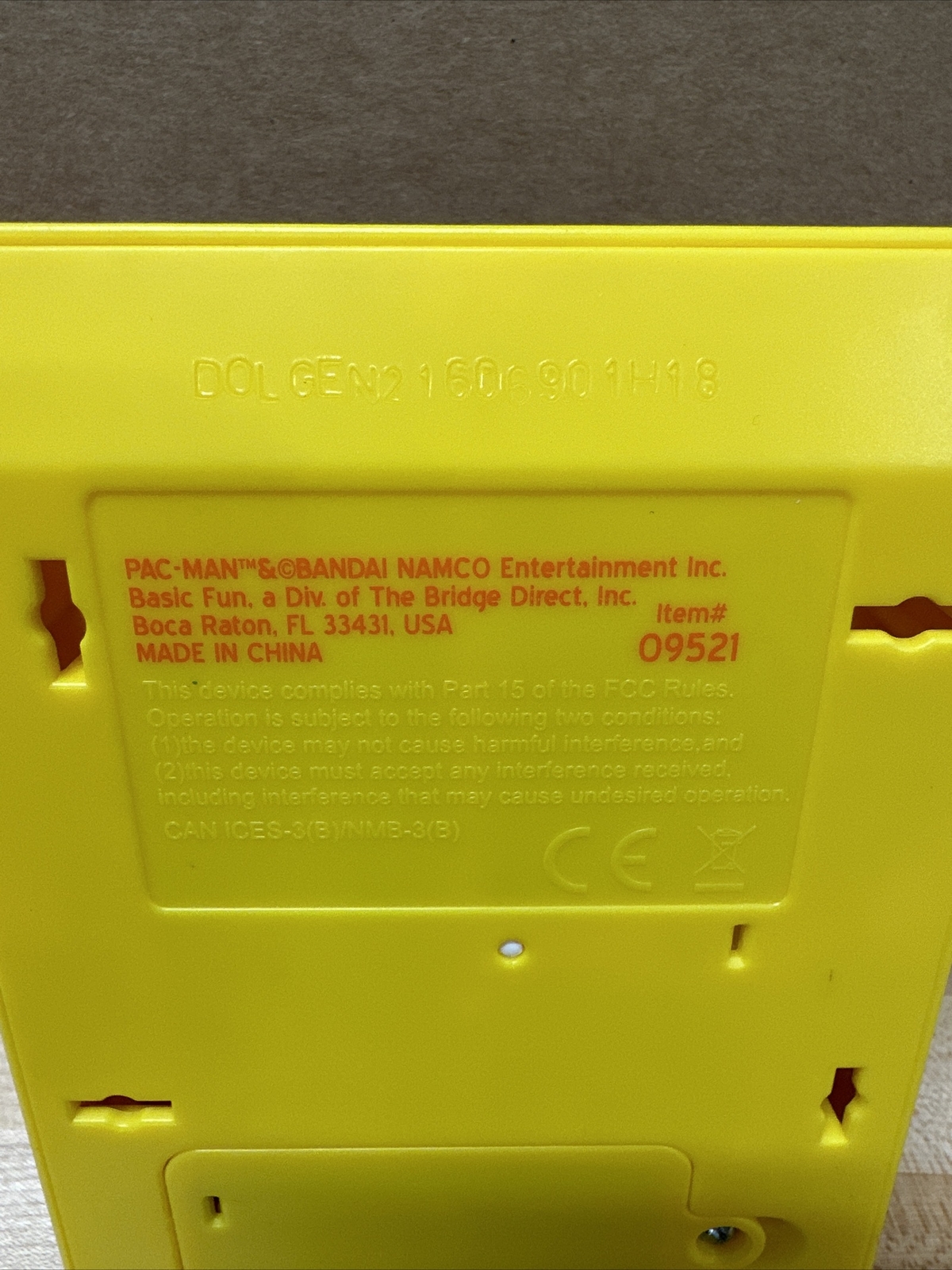 Pacman Classic Electronic Arcade Game Handheld Play Bandai Namco. Works. Box 147