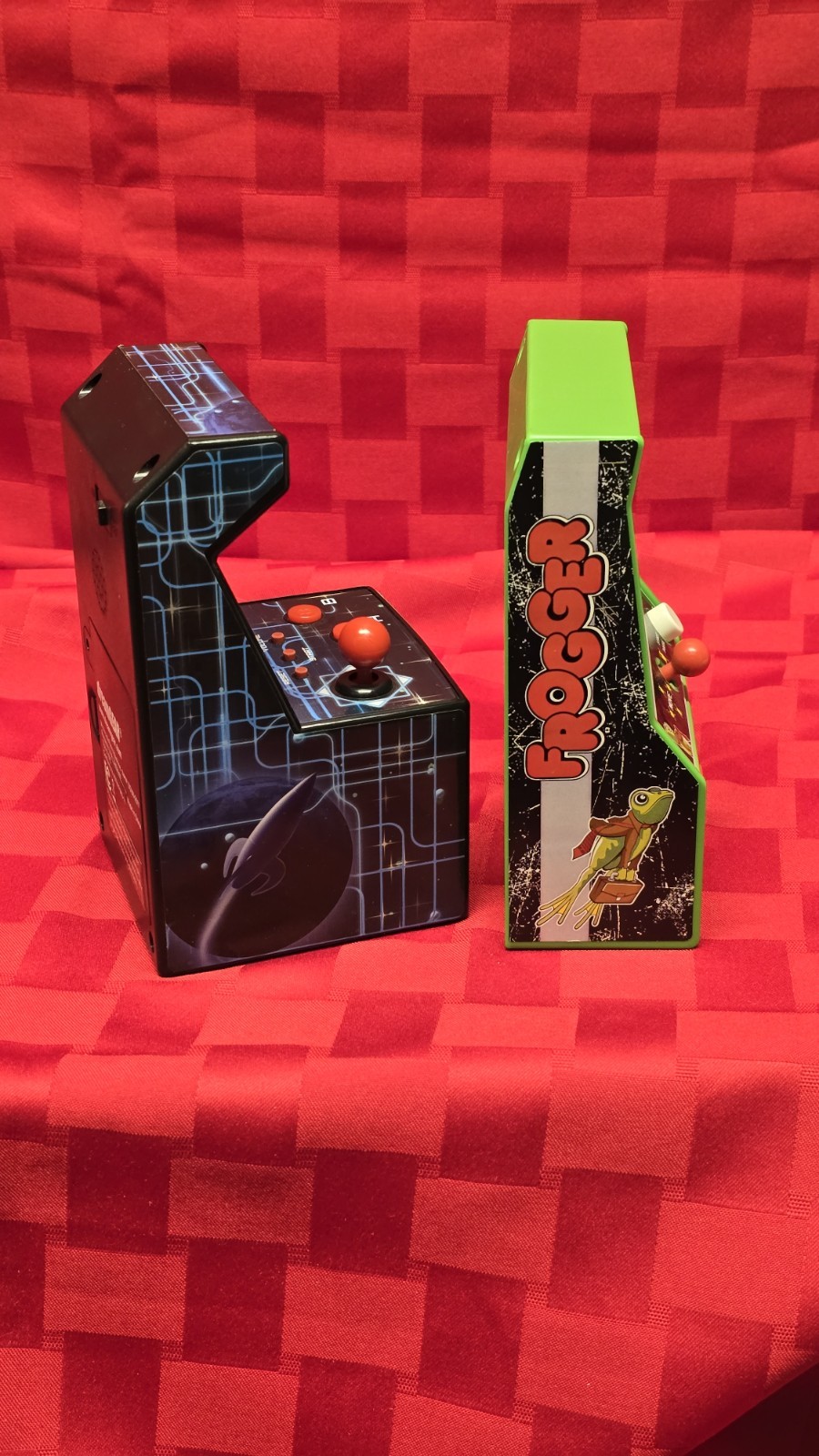 Lot of 2 Handheld Mini Arcade Machines – My Arcade Retro Machine + Frogger – Bot