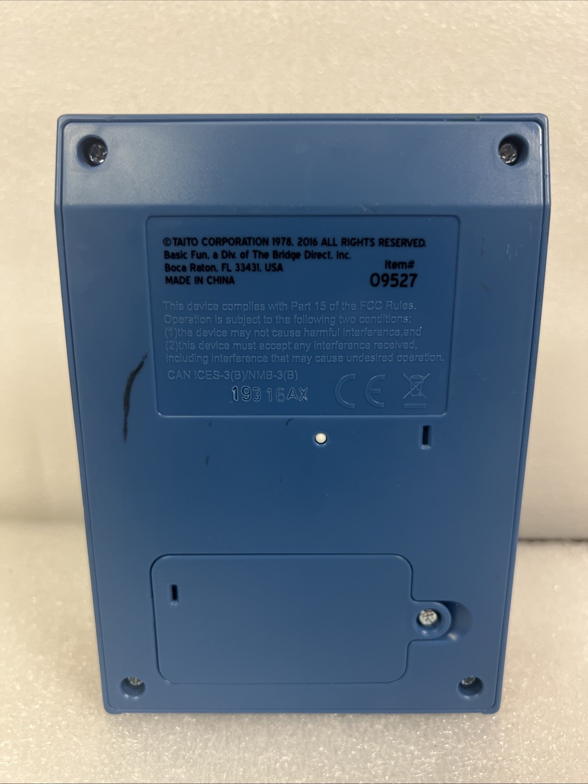 Space Invaders Mini Handheld Arcade Game Official by Taito – Tested Working