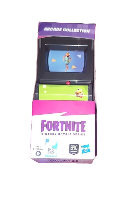 Hasbro Fortnite Victory Royale Series Arcade Machine with Accessories NIB