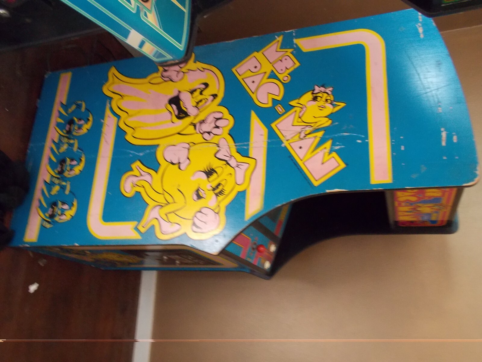 Original 1981 Bally Midway Ms Pac Man Arcade Game