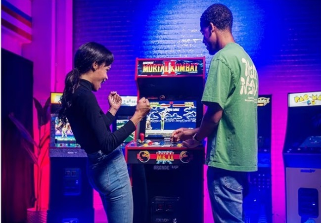 GAMING HEAVY DUTYArcade1Up Mortal Kombat II Deluxe Arcade Machine WE SHIP OVERSE