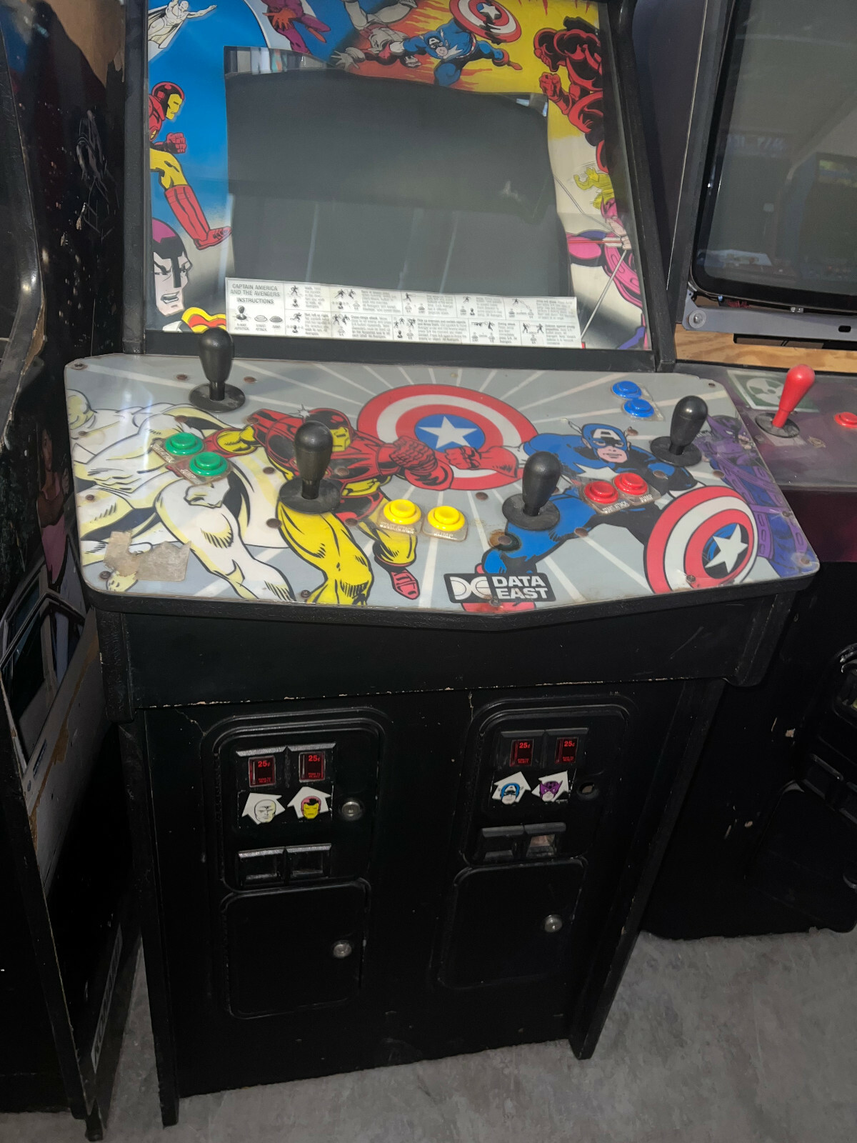 CAPTAIN AMERICA ARCADE MACHINE by DATA EAST 1991