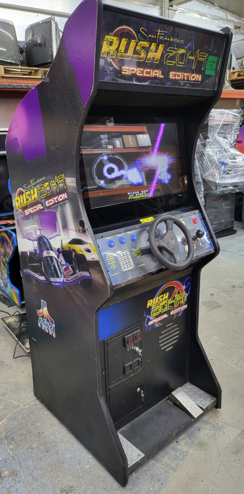 RUSH 2049 Stand Up Arcade Driving Racing Video Game San Francisco Driver 27″ LCD