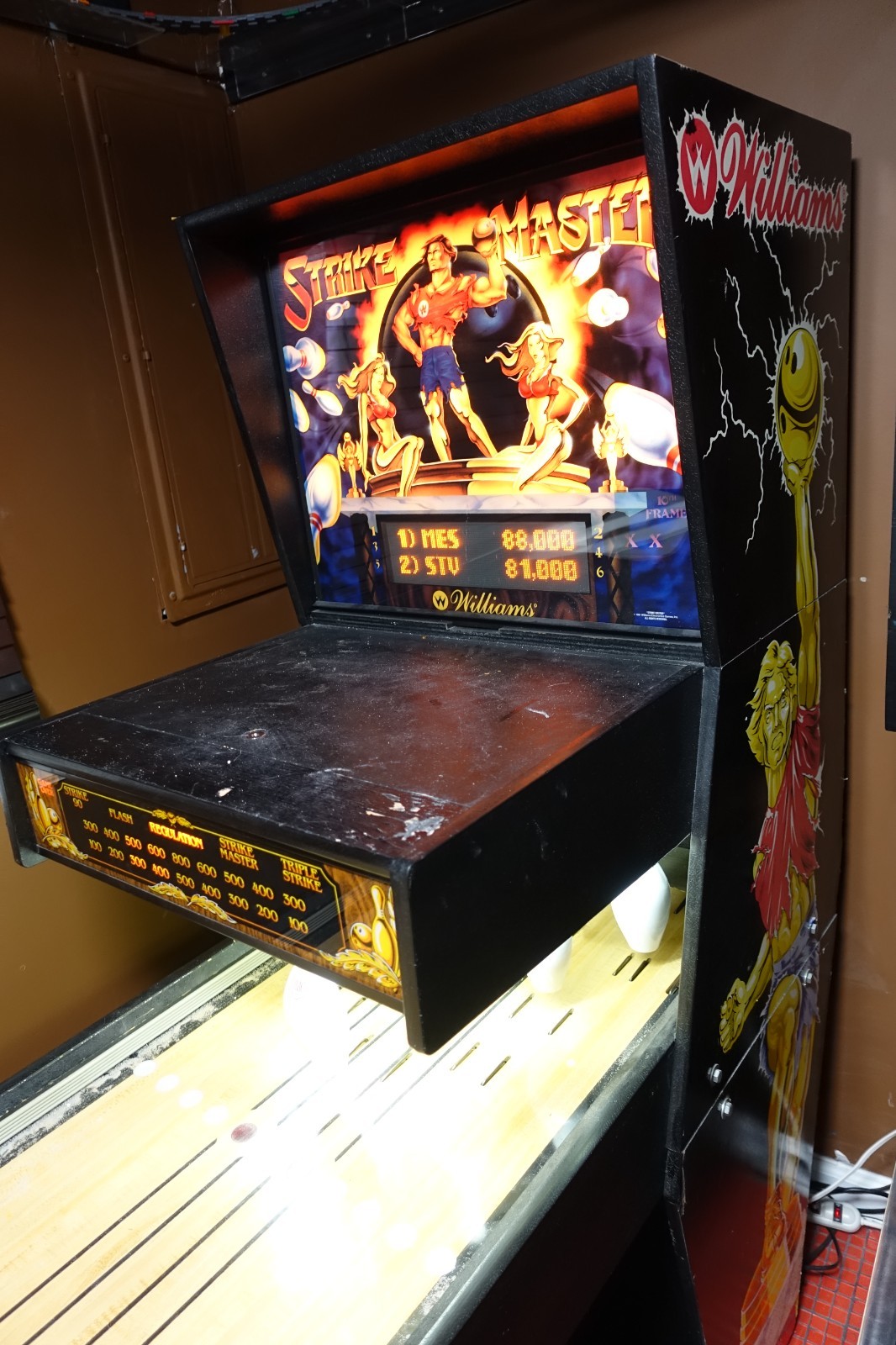 1991 Williams Strike Master Shuffle Alley Bowling Arcade Game (works!)