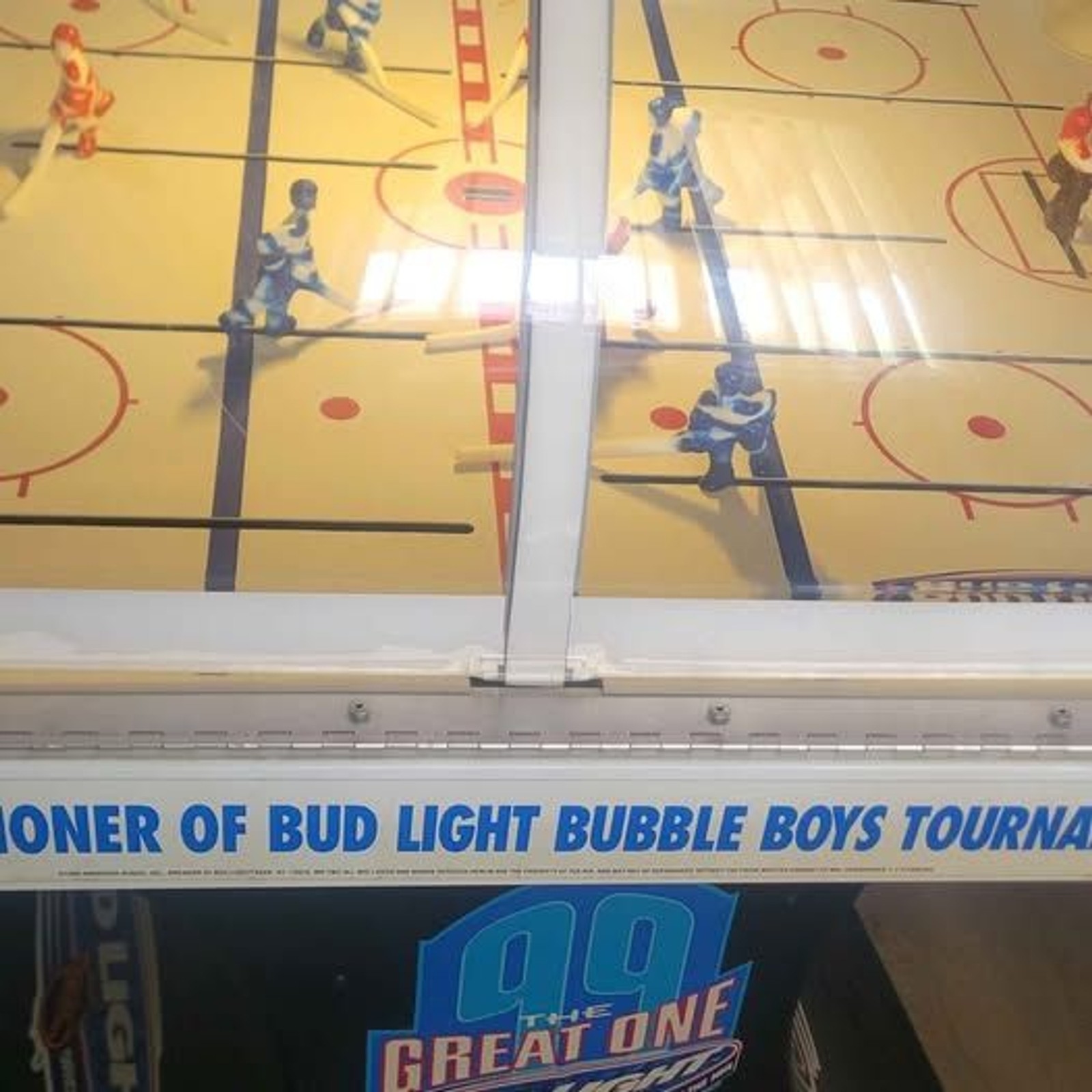 🔥 RARE Wayne Gretzky Bud Light “Bubble Boys” Super Chexx Bubble Hockey Table 🔥