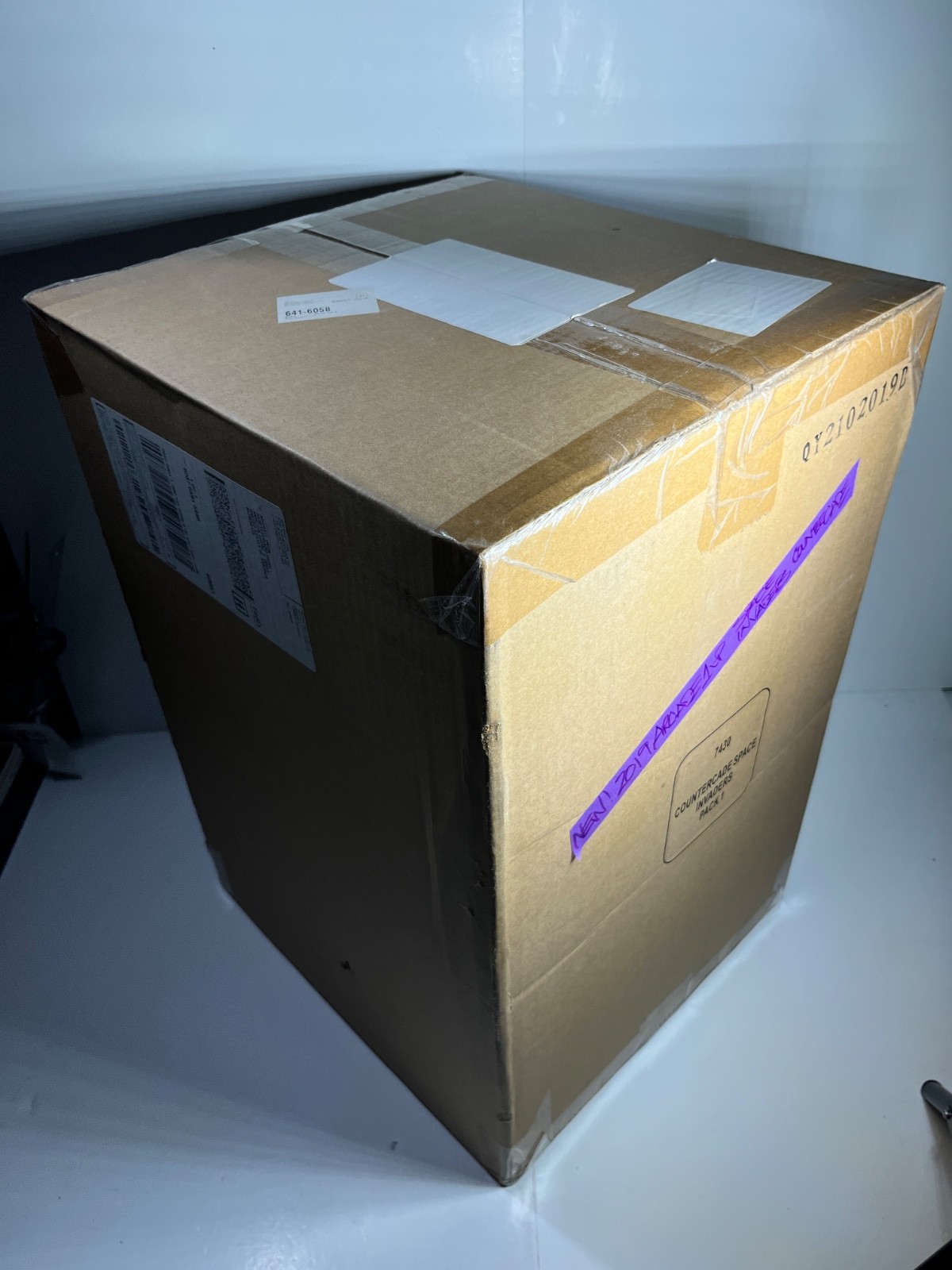 RARE Arcade1UP Space Invaders CounterCade 2019 Sealed in Box Counter Cade Taito
