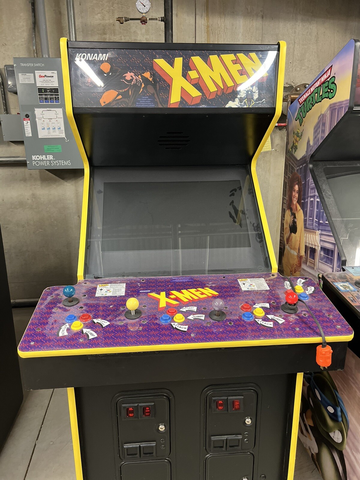 X-MEN Arcade Machine