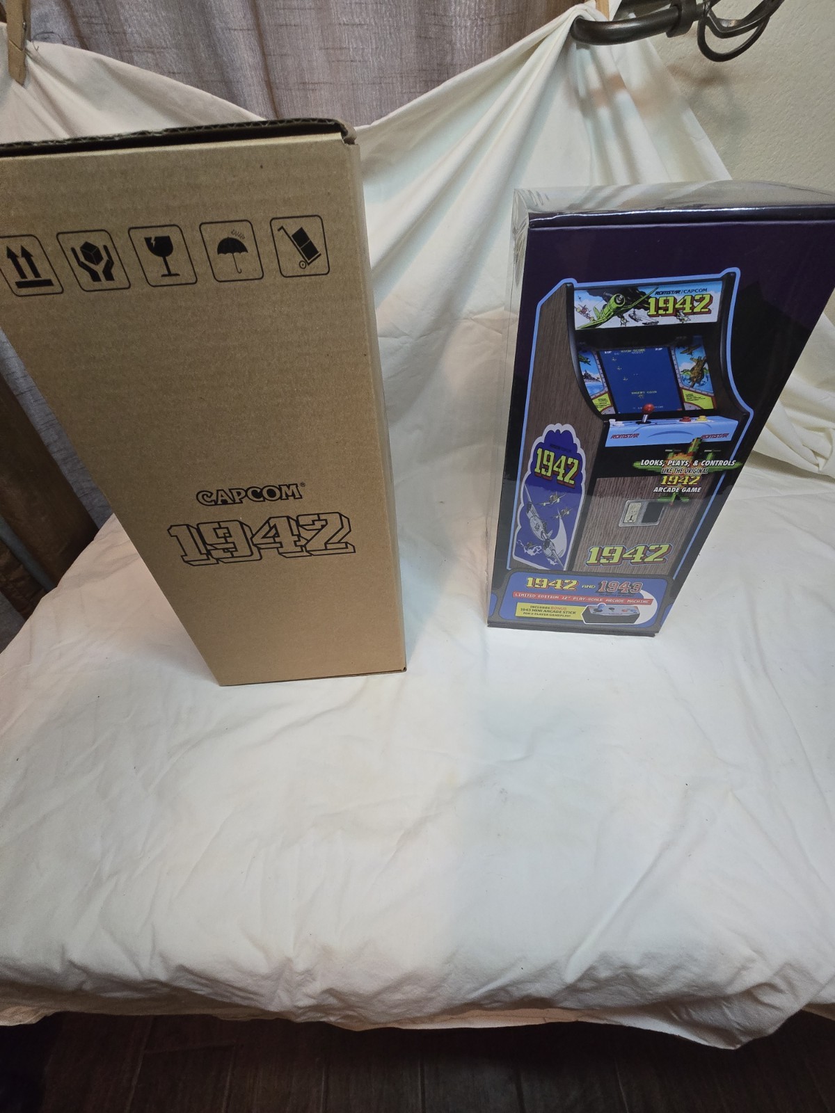 New Wave Toys 1942 Replicade Mini Arcade Machine 1:6 Scale Video Game New In Box