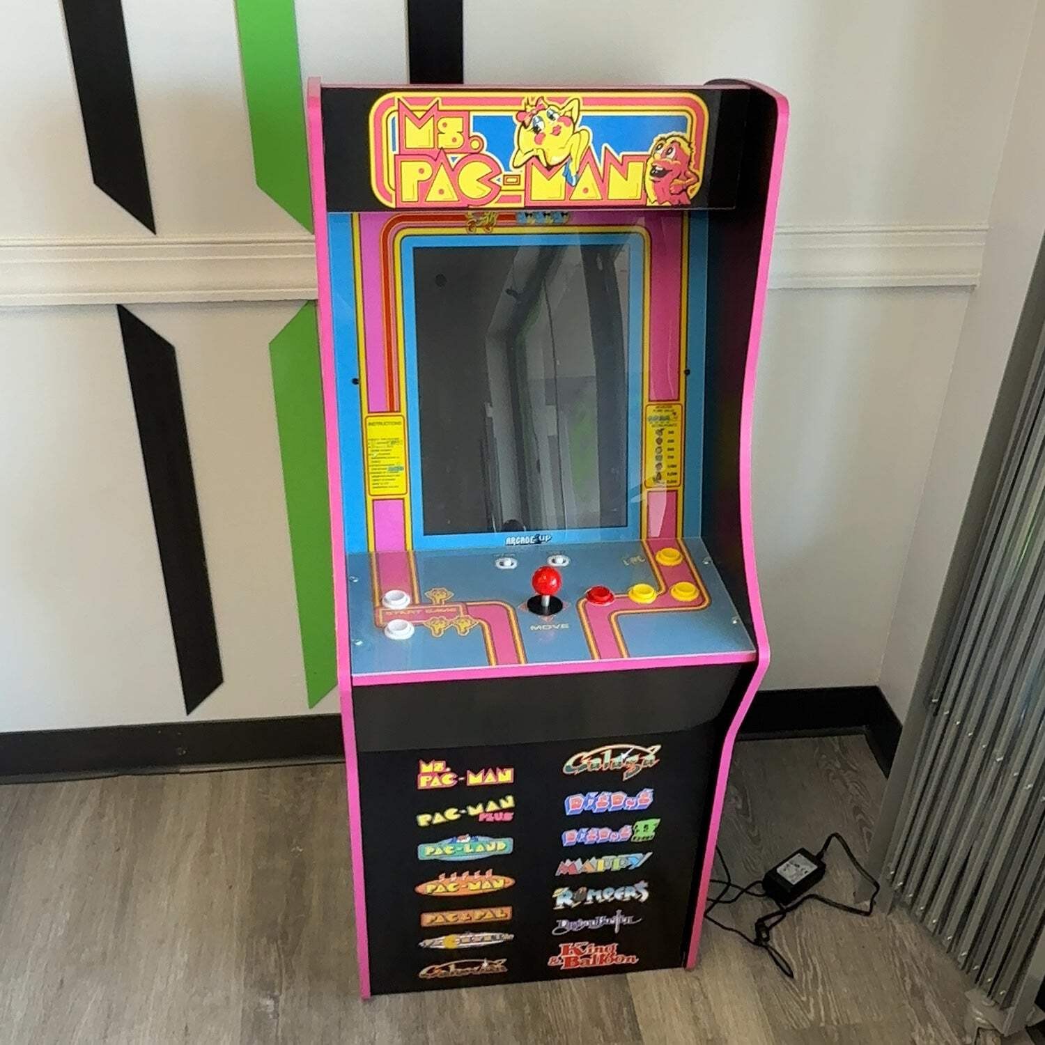Arcade1Up Classic SE Ms. Pac-Man Arcade Machine MSP-A-405629