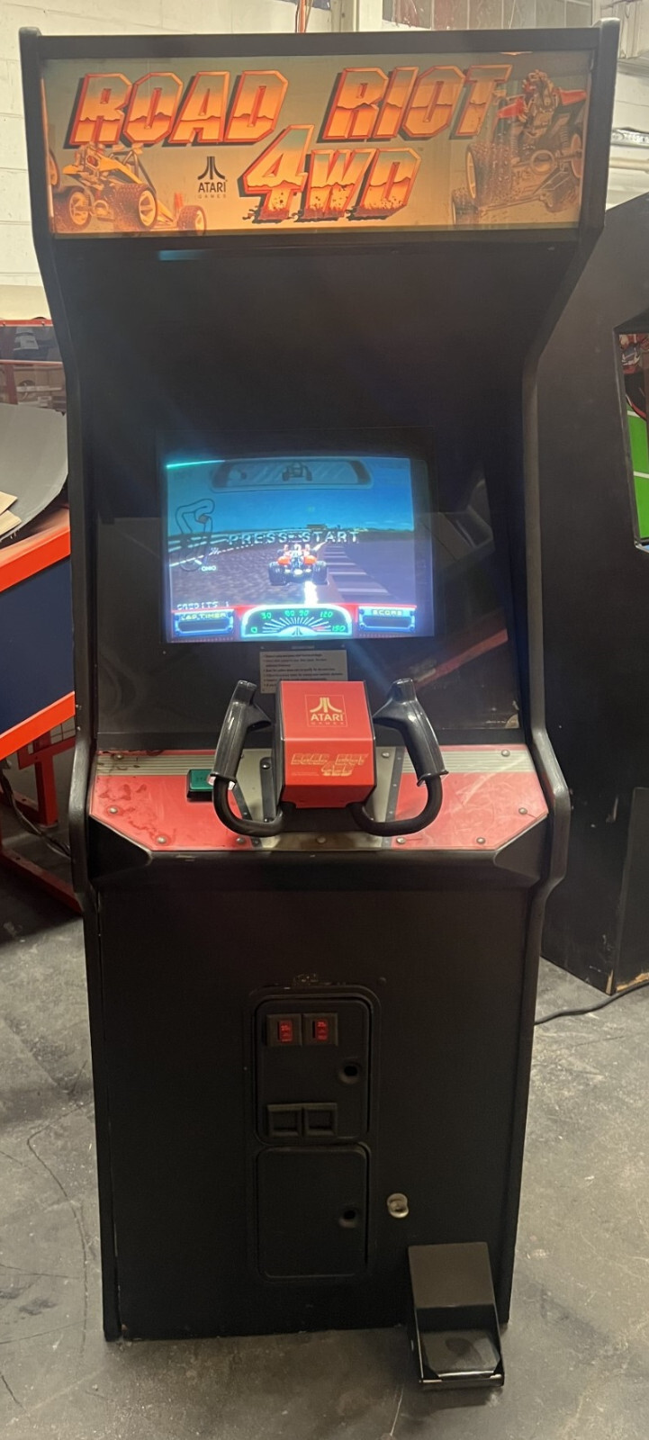 ROAD RIOT 4WD ARCADE MACHINE by ATARI 1991 (Excellent Condition) *RARE*