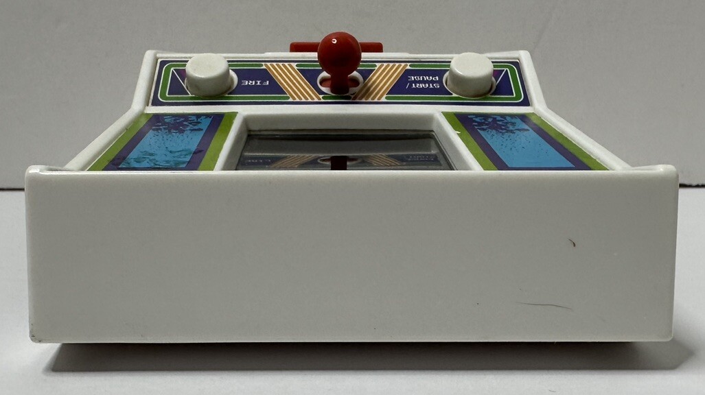 VINTAGE ATARI 1981 CENTIPEDE HAND HELD MINI ARCADE VIDEO GAME WORKS **READ**