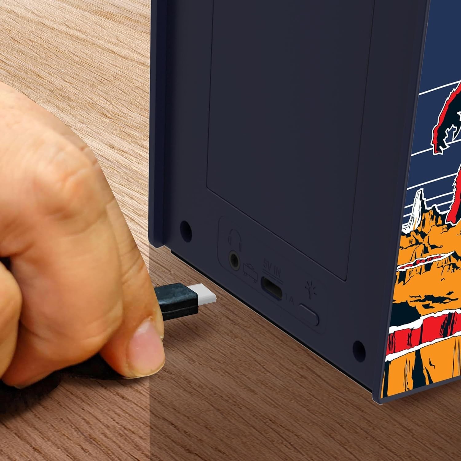 Portable Space Invaders Arcade – 6.75″ Mini Gaming Console with Built-in Speaker