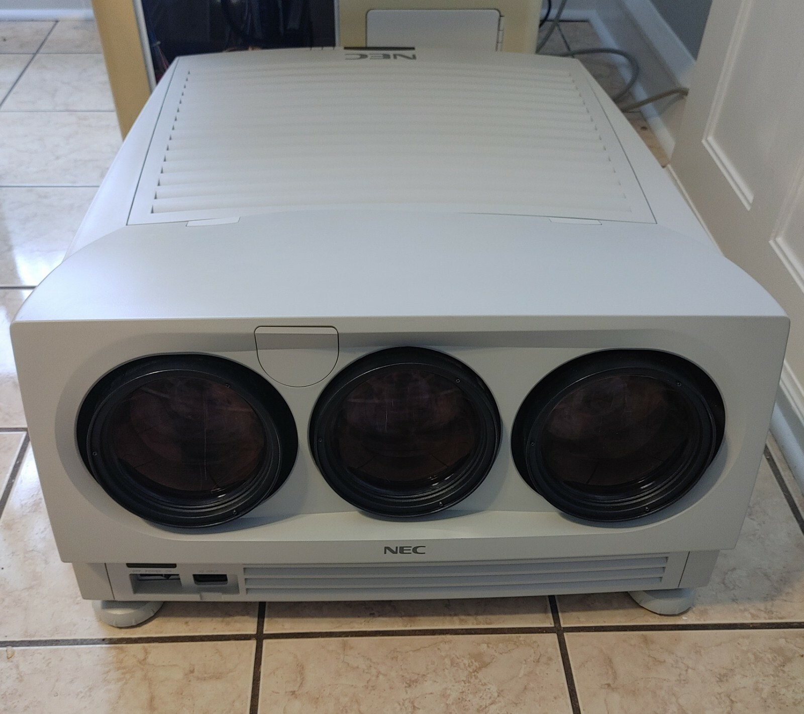 NEC CRT Projector