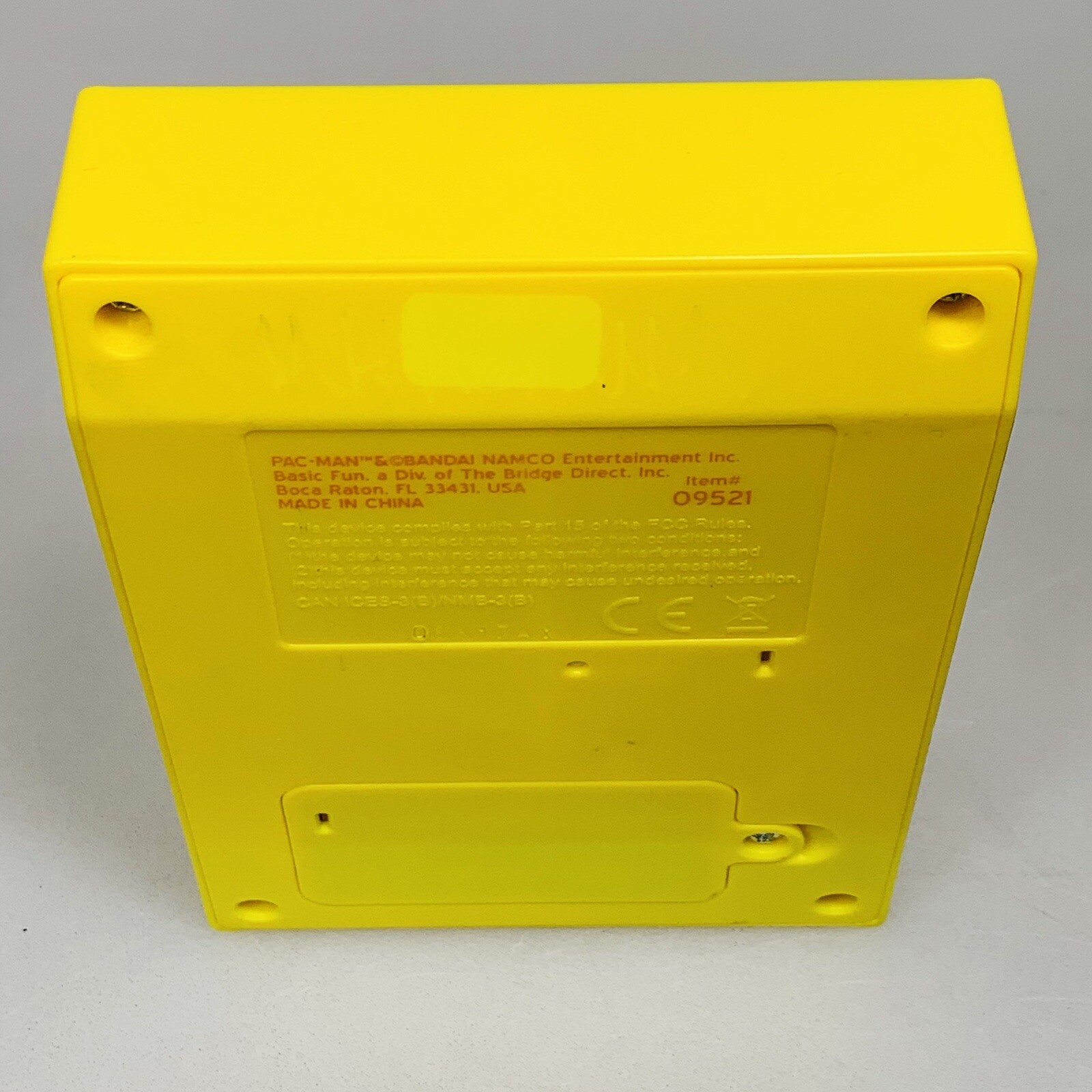 VTG Pac-Man Mini Electronic Arcade Handheld Classic Game 09521 Yellow Tested