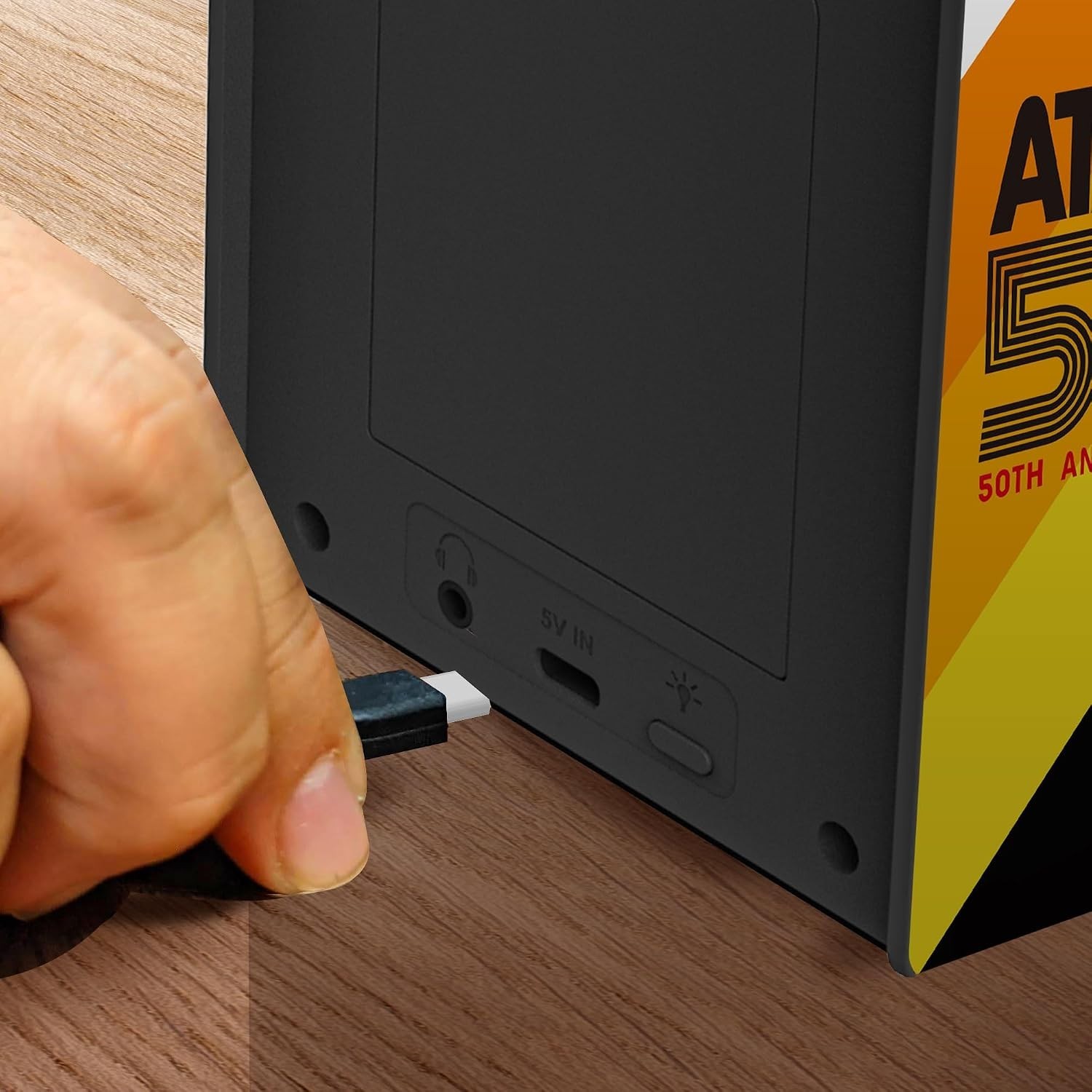 Retro Gaming Fun: Atari Micro Player Pro, 100 Classic Titles
