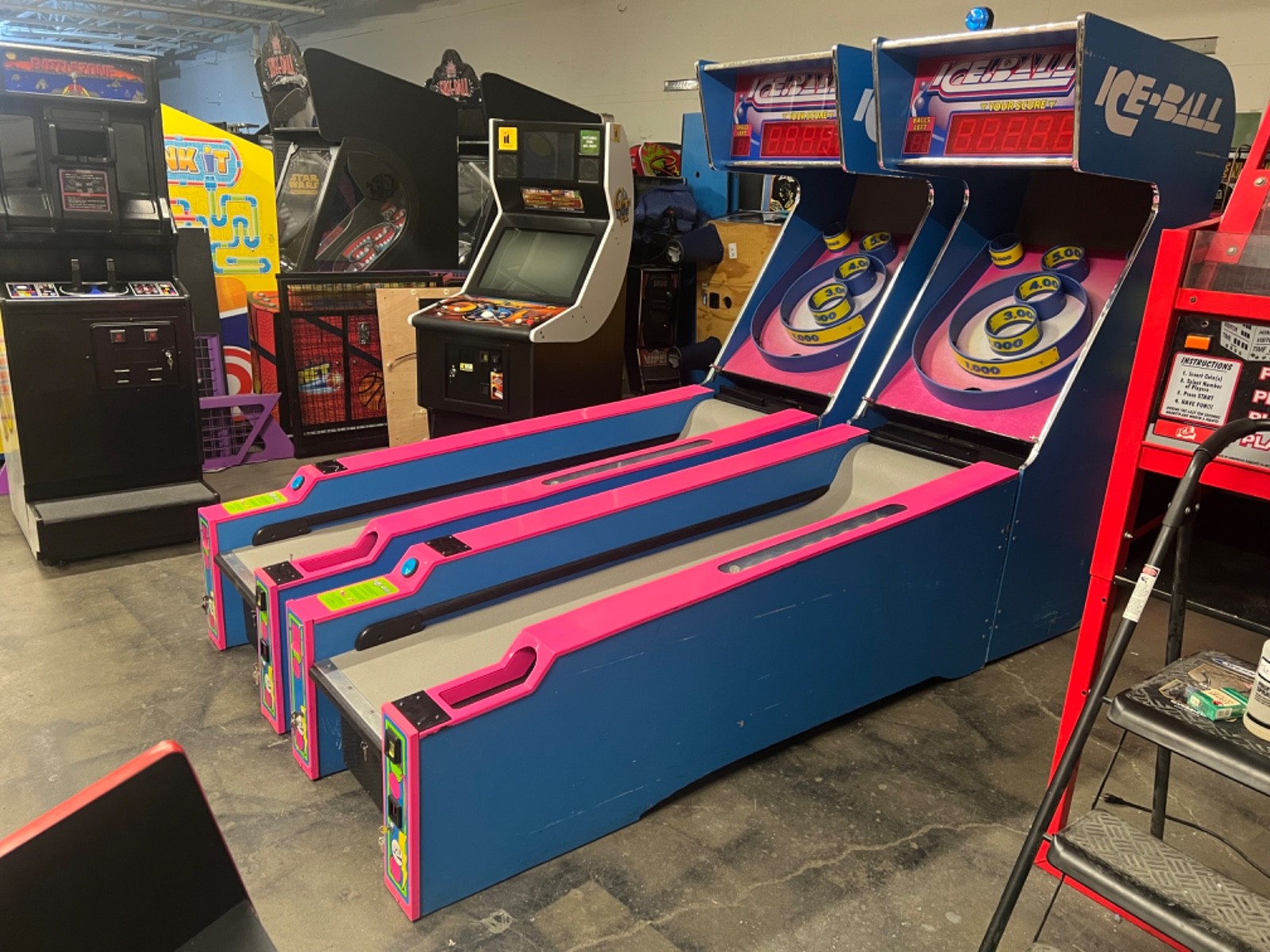 ICEBALL SKEEBALL MACHINE by ICE (Excellent) *RARE*