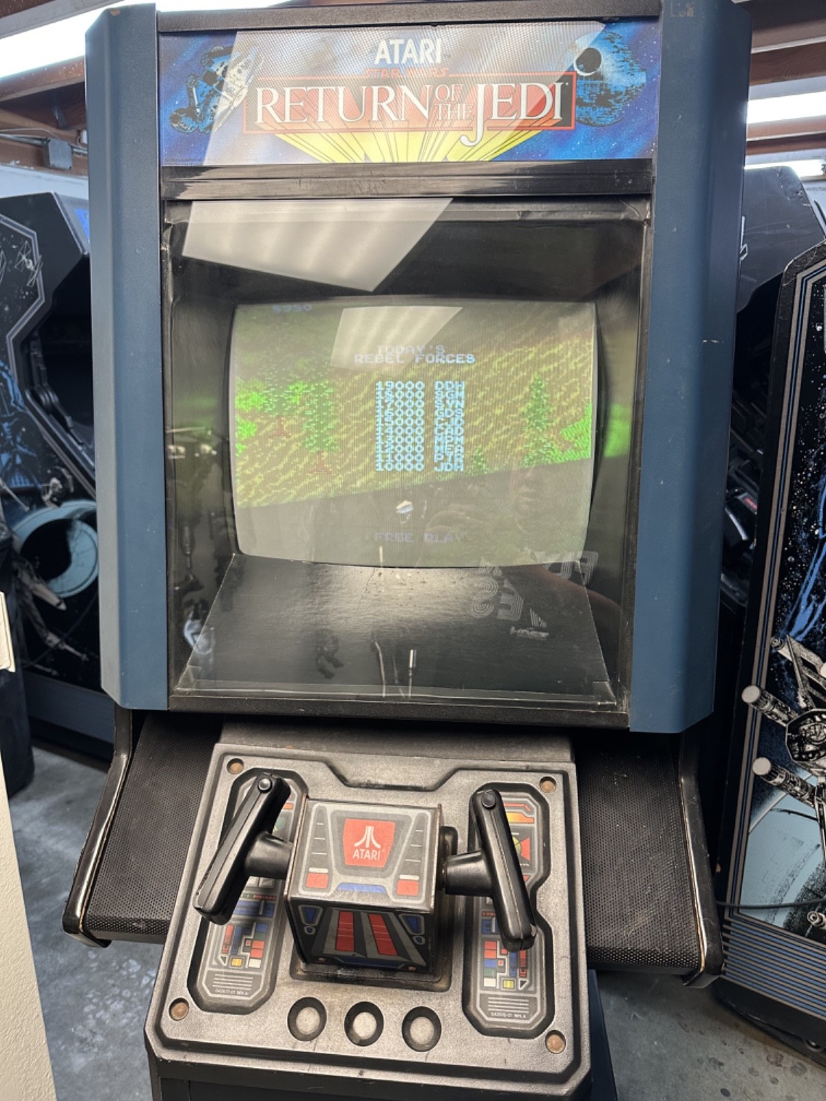 VINTAGE DEDICATED ATARI STAR WARS : RETURN of the JEDI ARCADE GAME MACHINE ROTJ