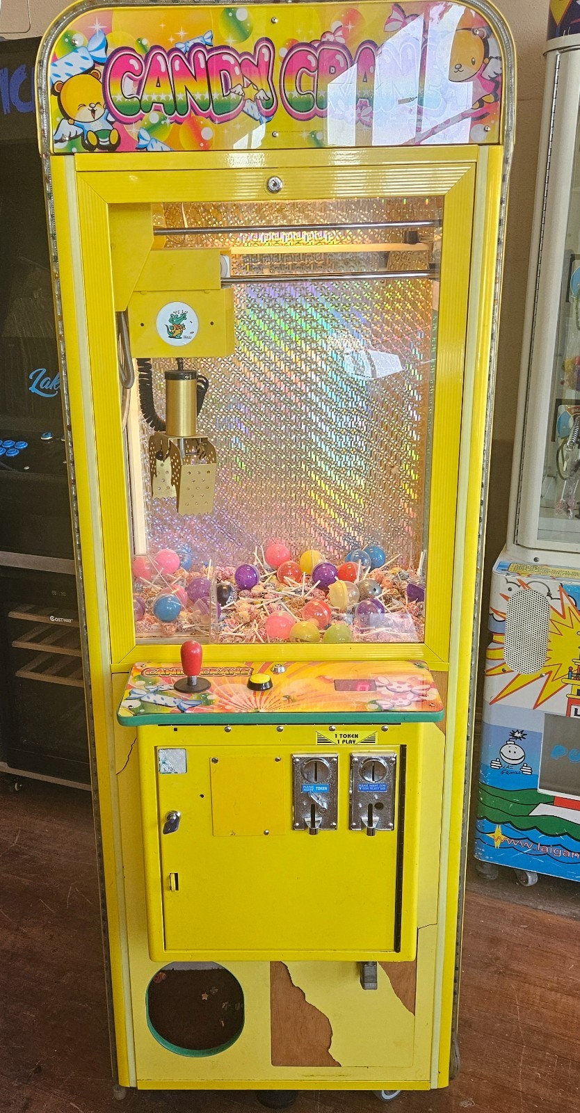 Coastal Amusements CANDY CRANE Arcade Prize Redemption Claw Machine WORKS